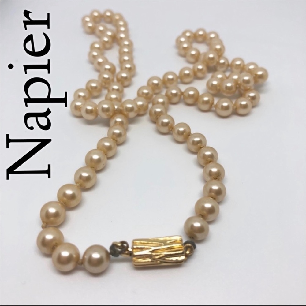 Vintage Napier Pearl Necklace